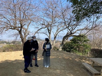 甘樫丘1)